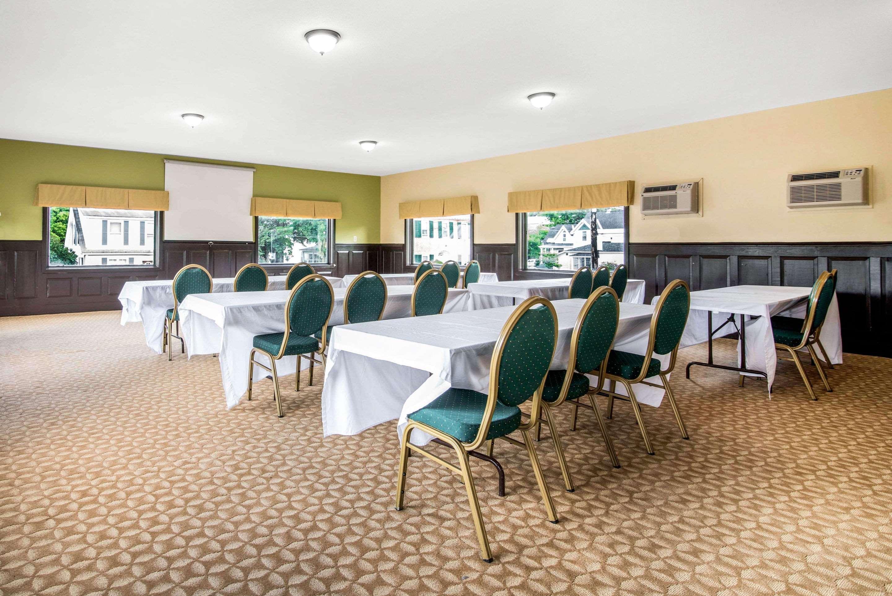 Quality Inn Barre-Montpelier Exterior foto