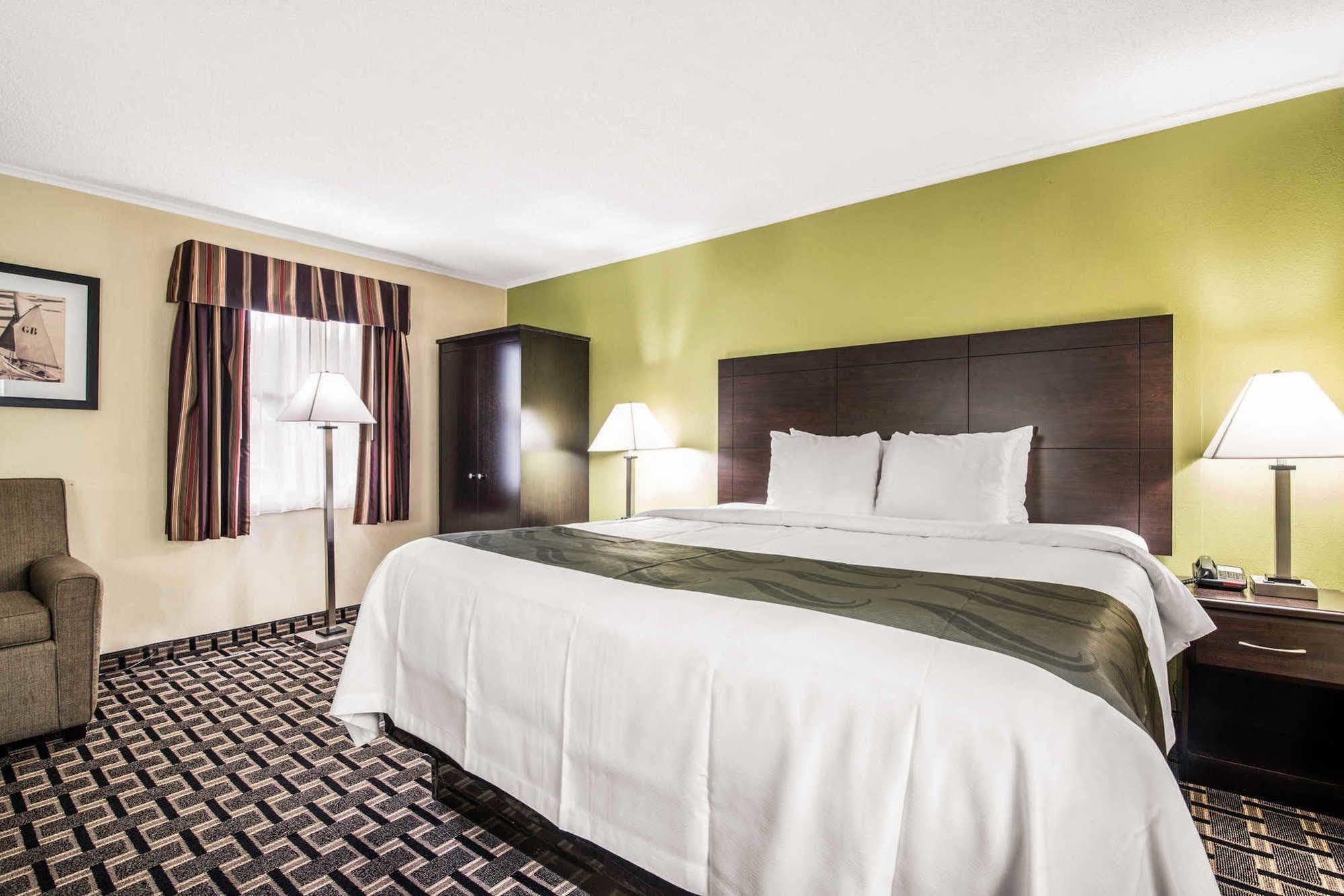 Quality Inn Barre-Montpelier Exterior foto